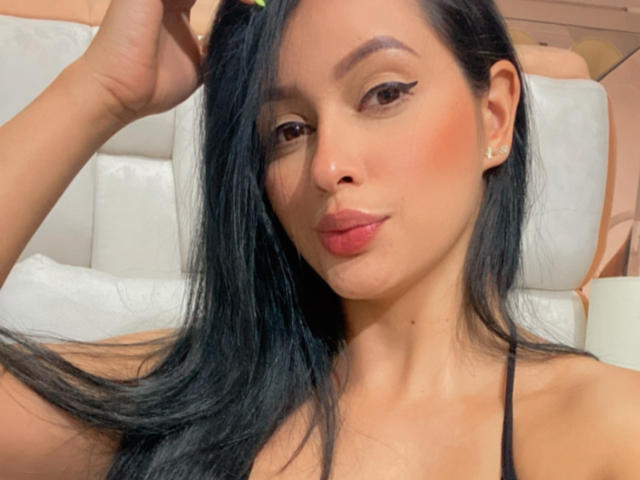 EmilyParkerr - ライブポルノ&amp;セックスカム - 13199216