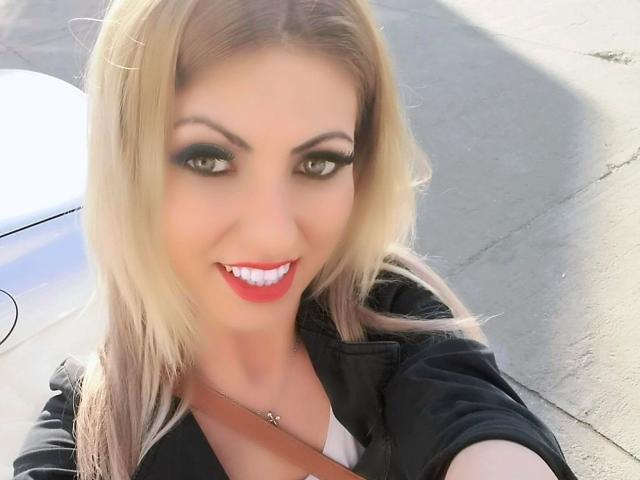 SquirtyAngelina - Live sex cam - 13204056