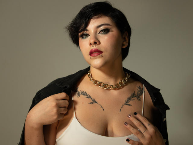 MissCharlottte - Live sex cam - 13221980