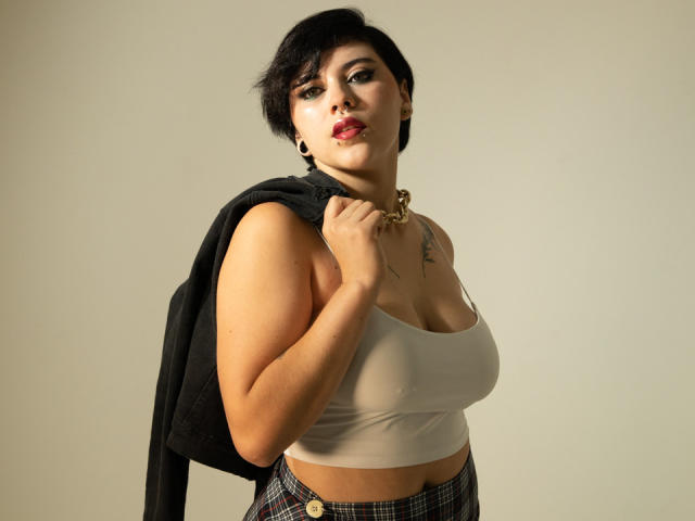 MissCharlottte - Live Sex Cam - 13222012