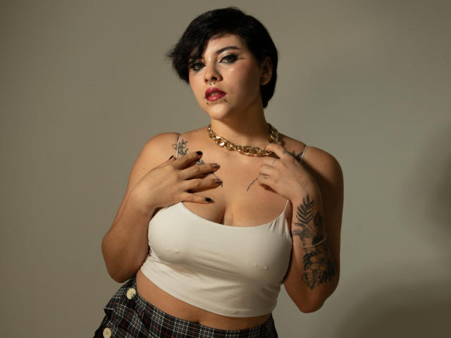 MissCharlottte - Live porn &amp; sex cam - 13222052