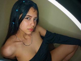 KiiaraSexy - Live porn &amp; sex cam - 13233048
