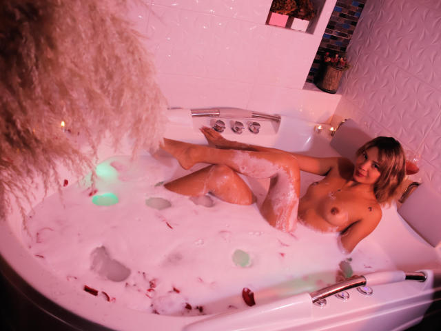 Leonhela - сексуальная веб-камера в реальном времени - 13241228