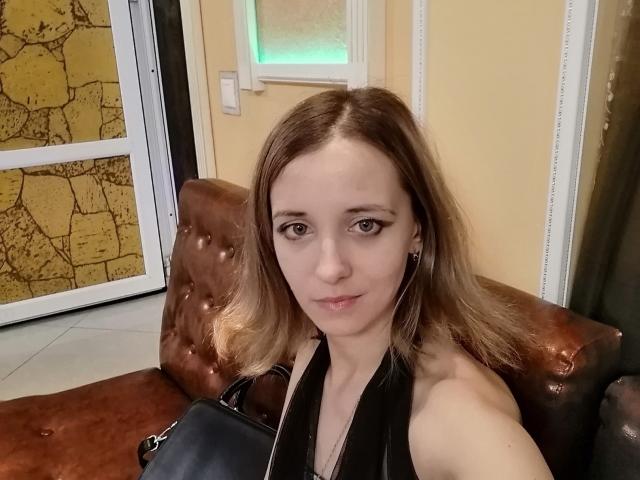 ElinaSolar - Live sexe cam - 13260832