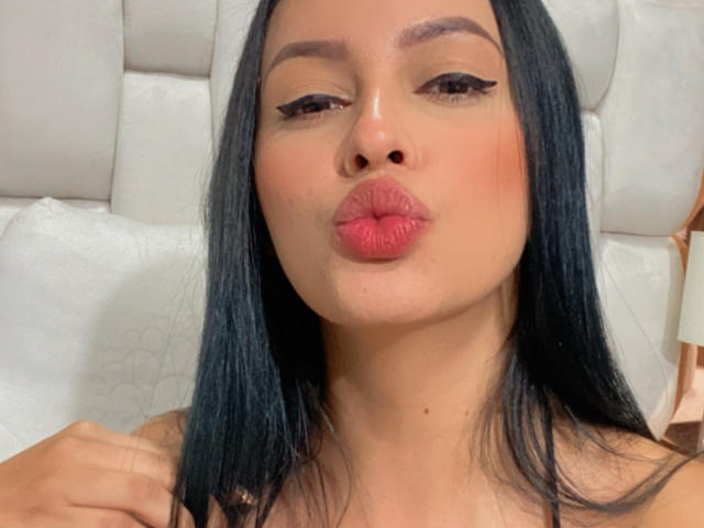 EmilyParkerr - Live sex cam - 13263512