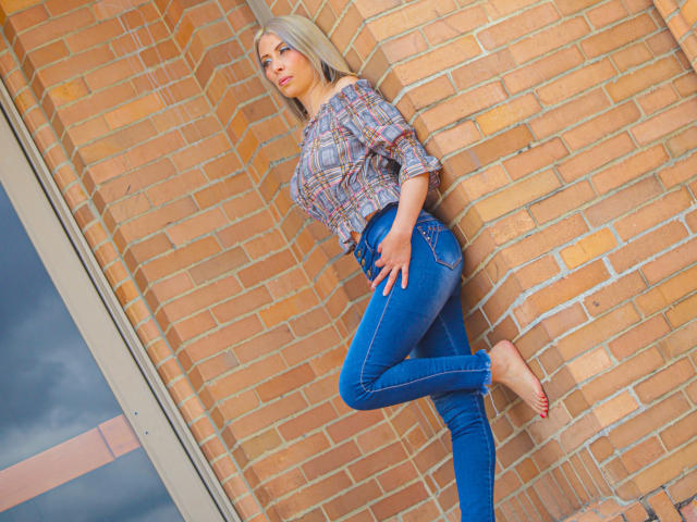 MiaLaurenty - Live porno og sexkamera - 13281392