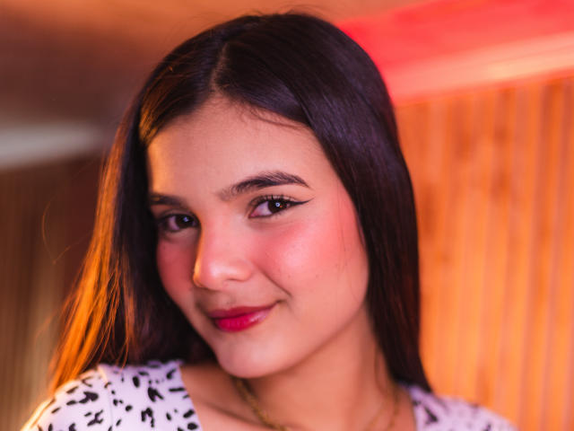 EmilieGray - Live sex cam - 13326400