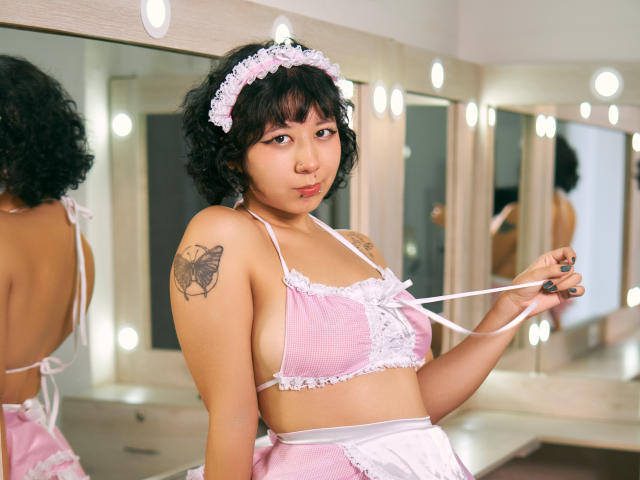 AntonellaRaw - Live sexe cam - 13331108