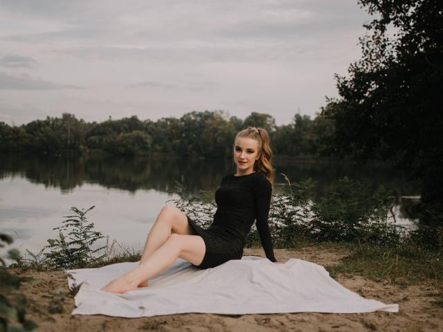 GynBerry - Live Sex Cam - 13343700