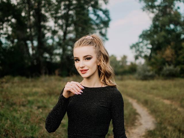 GynBerry - Live sex cam - 13343752