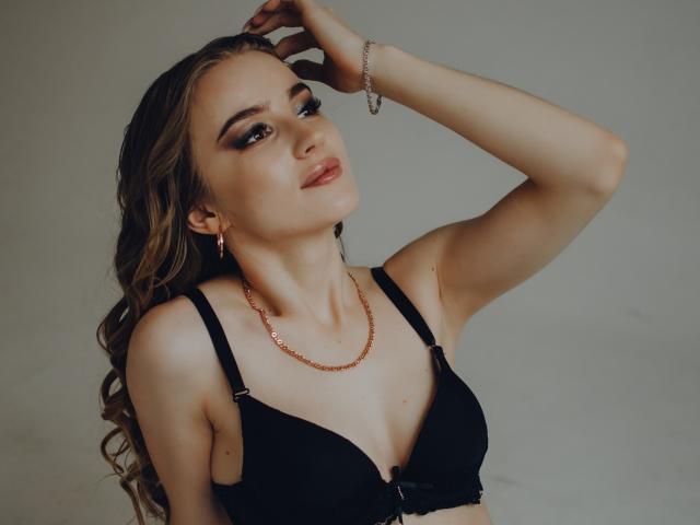 GynBerry - Live sex cam - 13344436