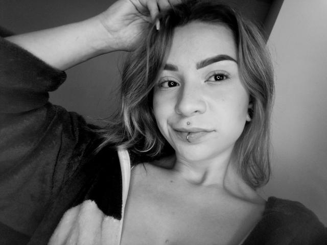 ZoeThompson - Sexe cam en vivo - 13363140