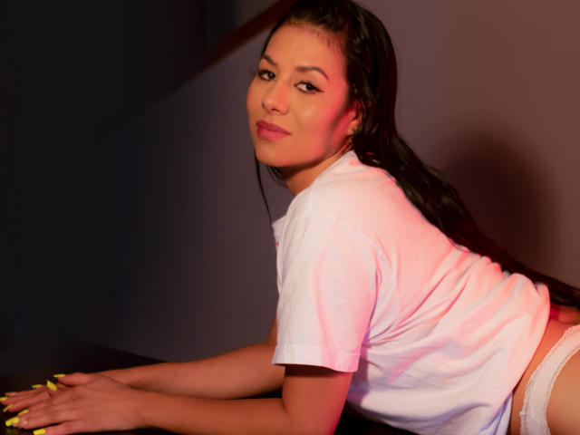 AprilSanderss - Live sex cam - 13366088