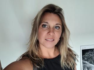 HottJennifer69 - сексуальная веб-камера в реальном времени - 13376604