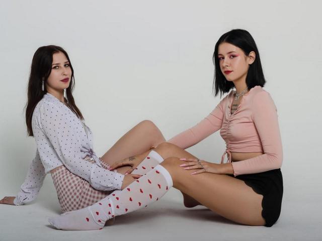 AliceAndAlexa - Sexe cam en vivo - 13433328