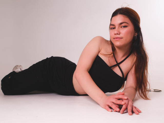 GigiMalik - Live porn &amp; sex cam - 13439156