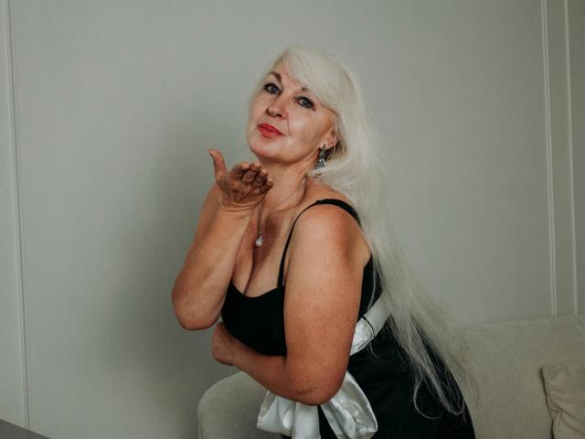 Flat, stylized design with a large, central, red and white letter "L" on a white background. Simple, bold colors. No textures or gradients. Minimalist, modern style. KamaliaSim not present.