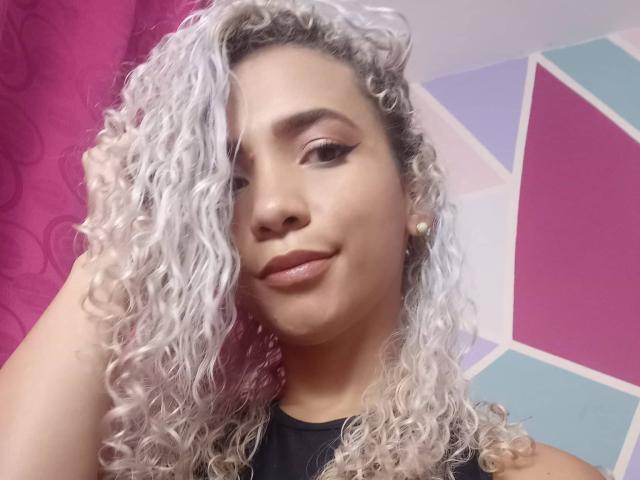 Carolinaz - сексуальная веб-камера в реальном времени - 13482084