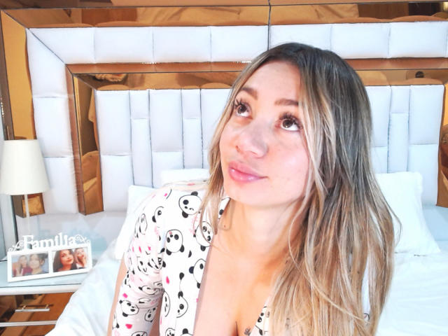 SophieDominee - сексуальная веб-камера в реальном времени - 13487972