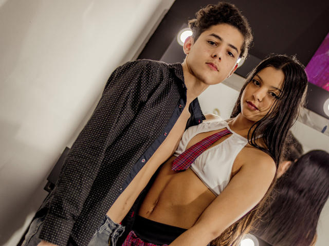 ZackandMaddy - Live porn &amp; sex cam - 13543944