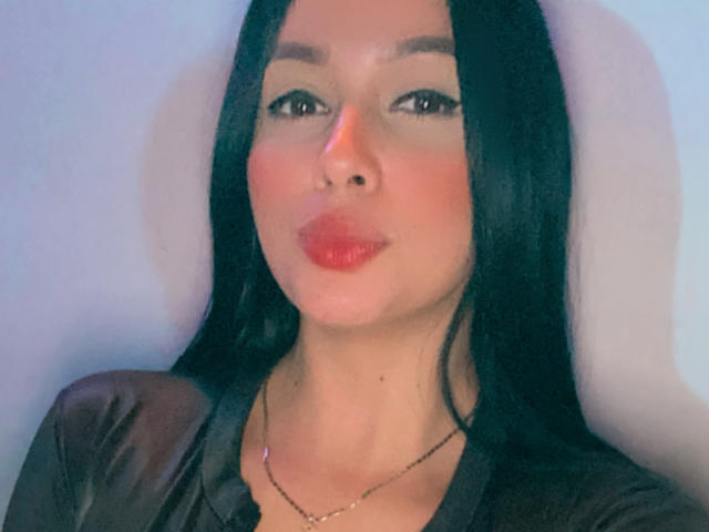 EmilyParkerr - Live porn &amp; sex cam - 13559876