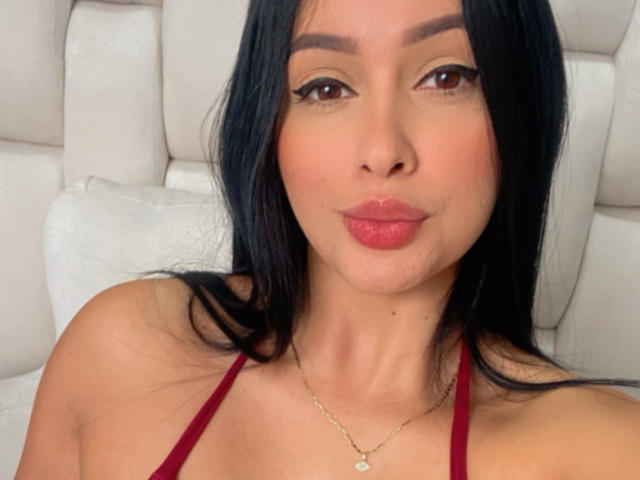 EmilyParkerr - Live sex cam - 13560028