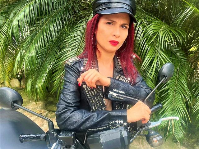BiankaDivine - Live sexe cam - 13578328