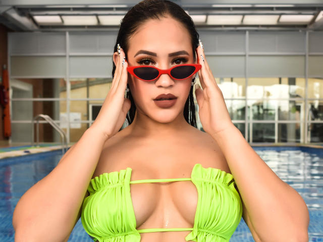 JuliethSandler - Live sex cam - 13598376