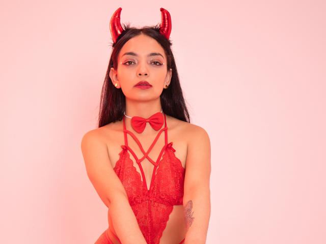 JanaCross - פורנו בשידור חי ומצלמת סקס - 13605544