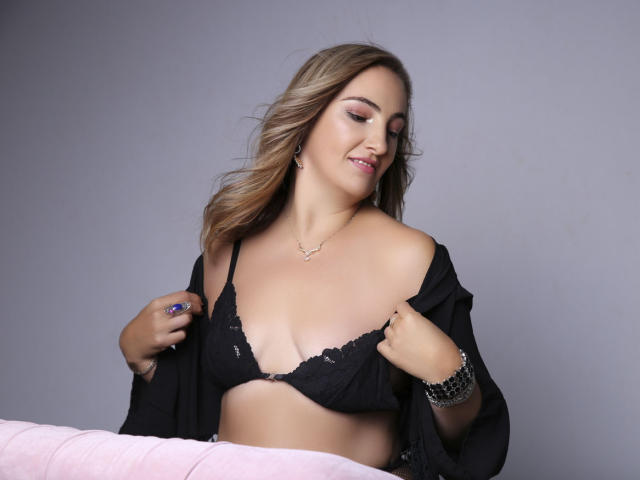 AnnaRosales - Sexe cam en vivo - 13613916