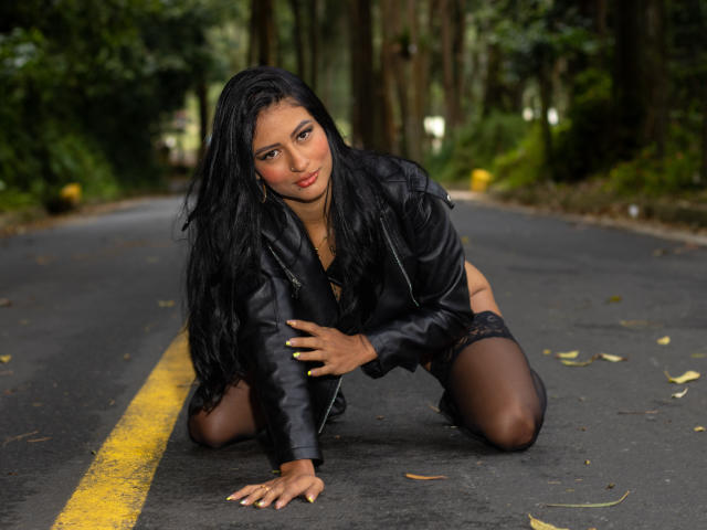 AlahiaMeyer - Live sexe cam - 13639840