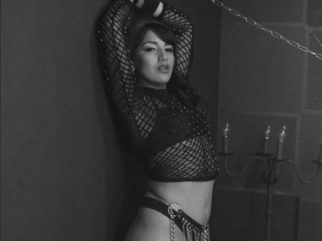 GiulianaRedsinful - Sexe cam en vivo - 13646580