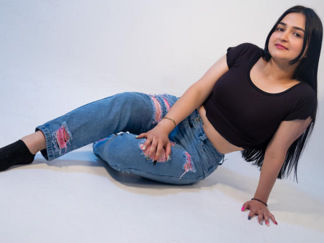 MiaCollinss - Live porn &amp; sex cam - 13649708