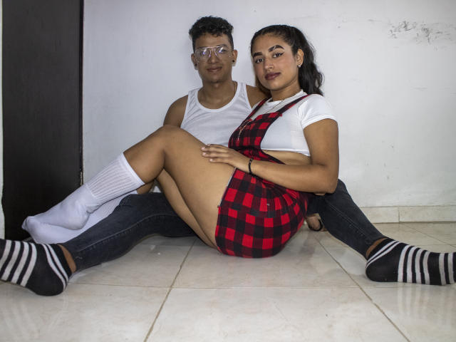 MatiasYRosana - Camera khiêu dâm &amp; quyến rũ trực tiếp - 13656200