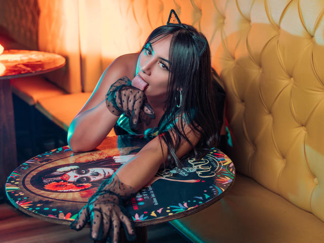 MadissonRey - сексуальная веб-камера в реальном времени - 13657520