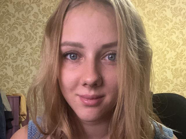 LaryAngelMy - Live porn &amp; sex cam - 13657528