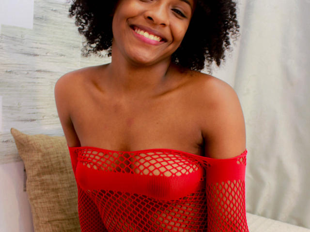 NiaThomas - сексуальная веб-камера в реальном времени - 13666304