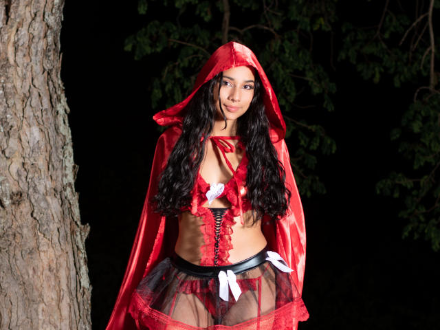 CharlotteWilliams - Live porn &amp; sex cam - 13682296