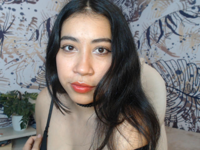 EmilyMyers - Live porn &amp; sex cam - 13697424