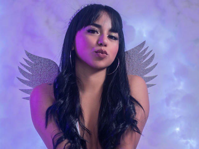 IsaCastro - Live Sex Cam - 13700704