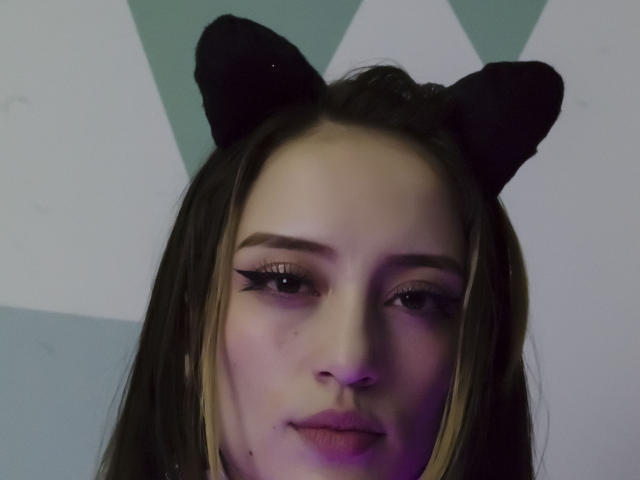 KiraSmilee - Live porn &amp; sex cam - 13729616