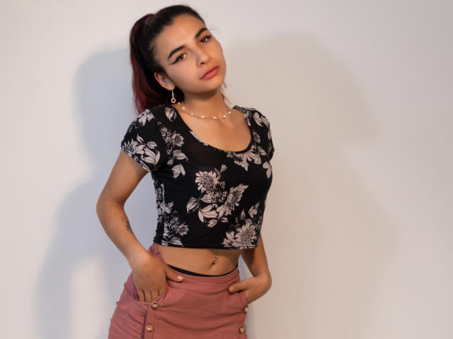 ChloeHarperr - Sexe cam en vivo - 13741372