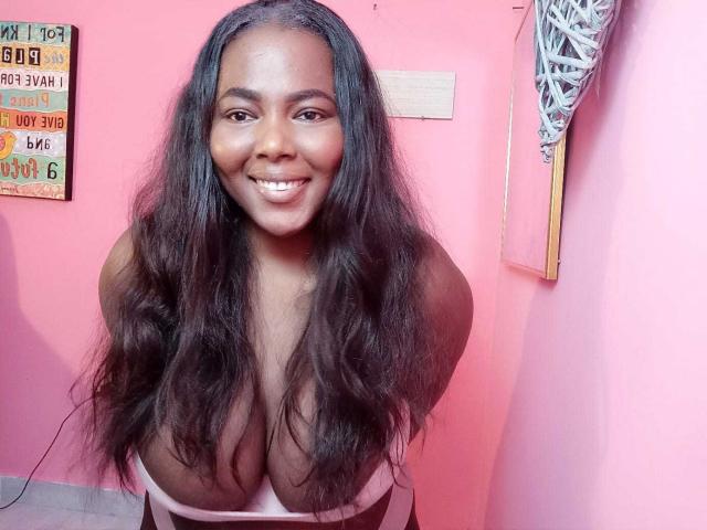 EmiraHot - Live sex cam - 13757504