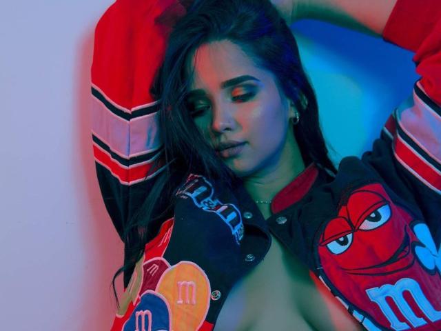 AnneCasanova - Live sex cam - 13758344