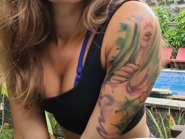 HolyKhloe - Live sexe cam - 13773764