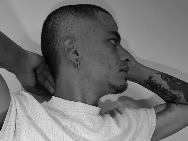 JohnyColer - Sexe cam en vivo - 13773852