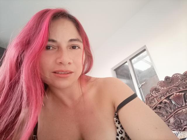 AlessiaRed - Live porn &amp; sex cam - 13783488