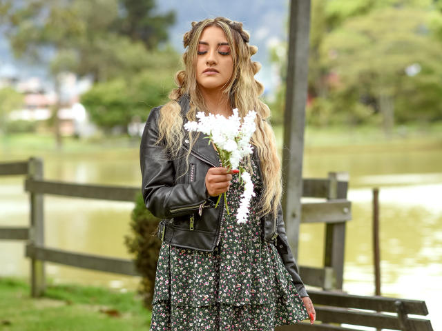 DaniellaSpinelly - Camera khiêu dâm &amp; quyến rũ trực tiếp - 13784824