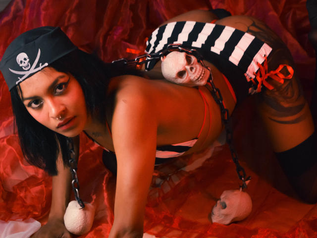 GabyGomez - сексуальная веб-камера в реальном времени - 13796192