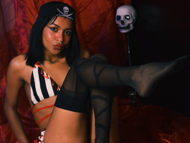 GabyGomez - сексуальная веб-камера в реальном времени - 13796200